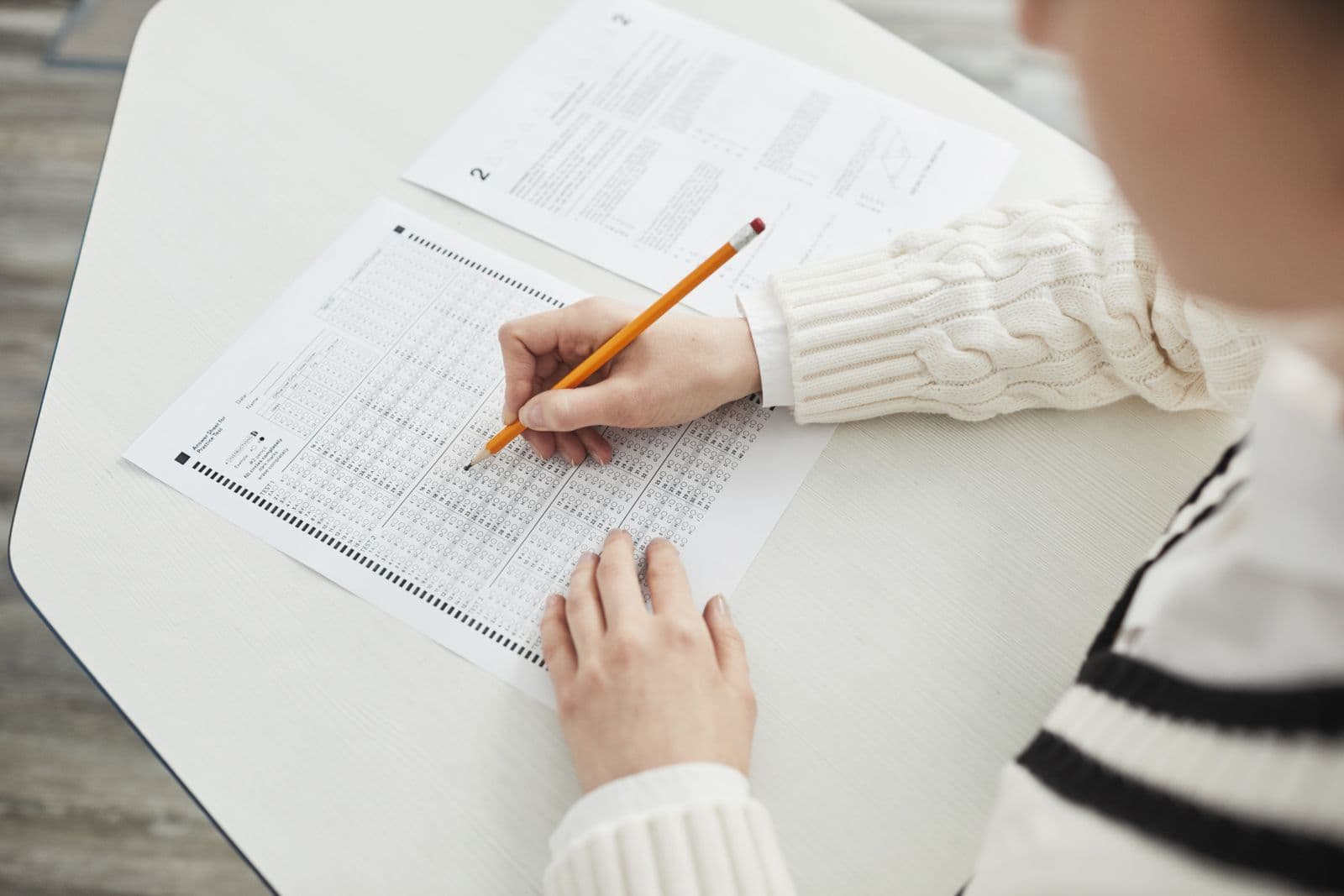 IELTS & TOEFL Pronunciation: What Examiners Actually Score featured image